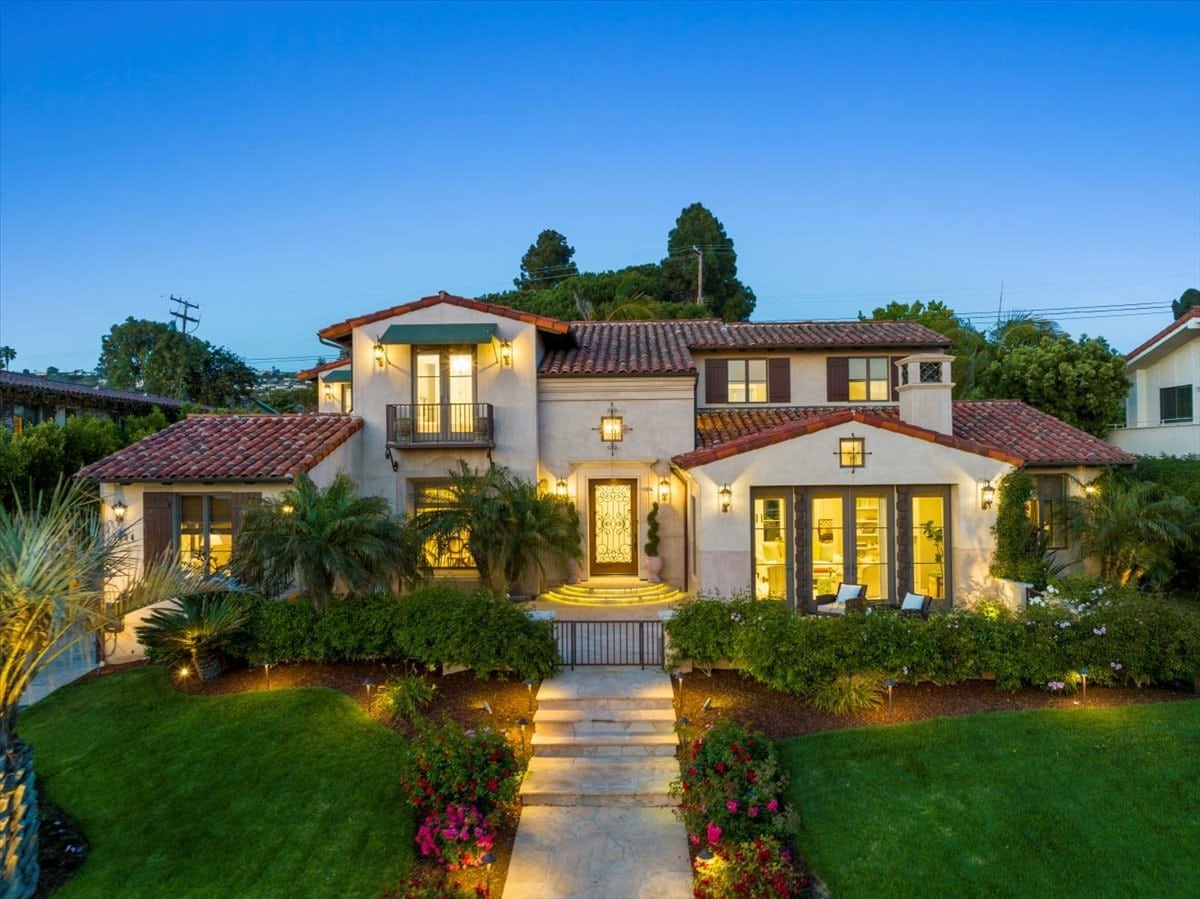 Aerial view of 1424 Via Castilla, Palos Verdes Estates, a Doug Leach designed villa across from city parkland, sold August 2023
